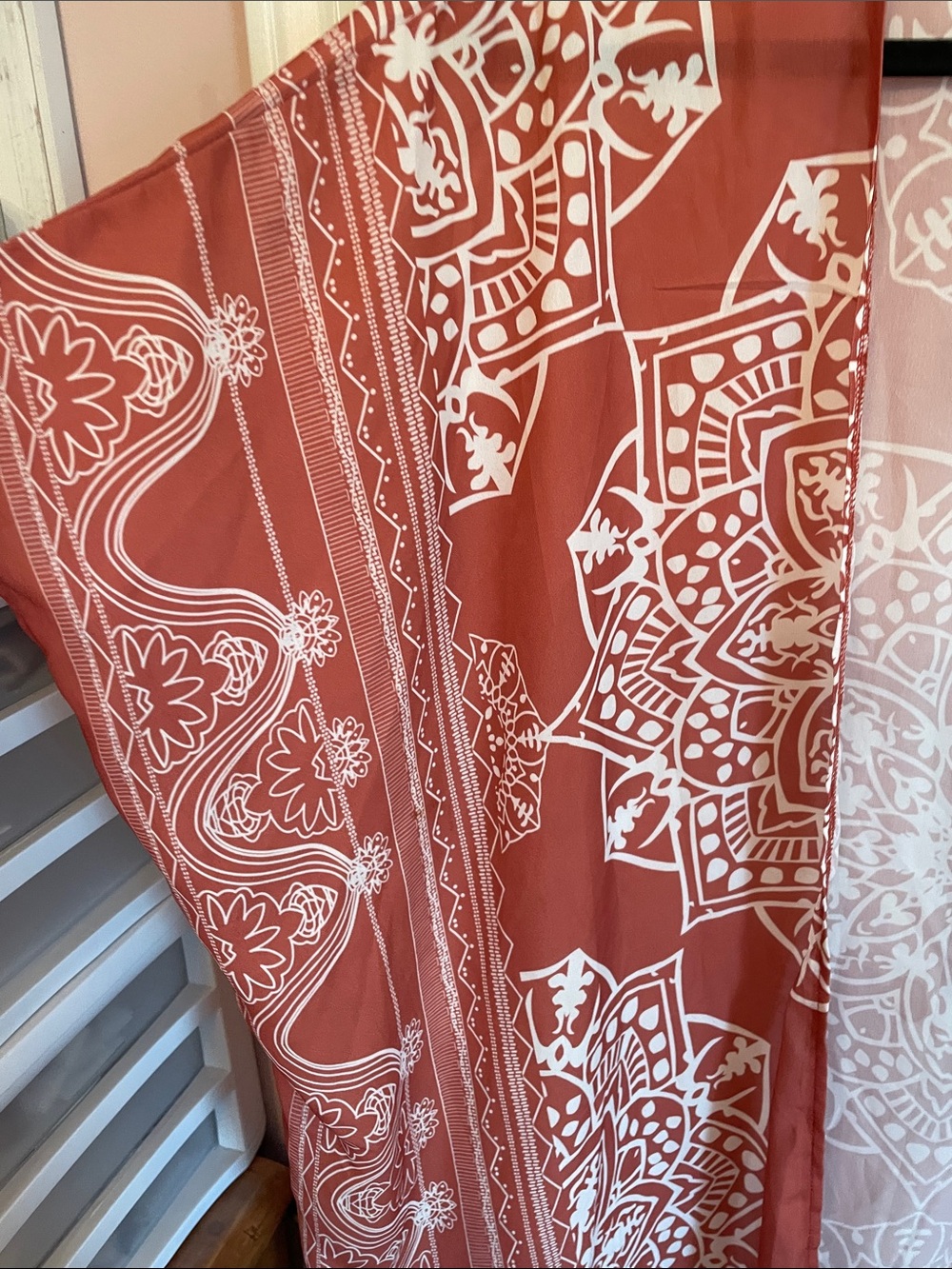 Women's Rust Open-Front Kimono Cape with White Print - Picture 3 of 8